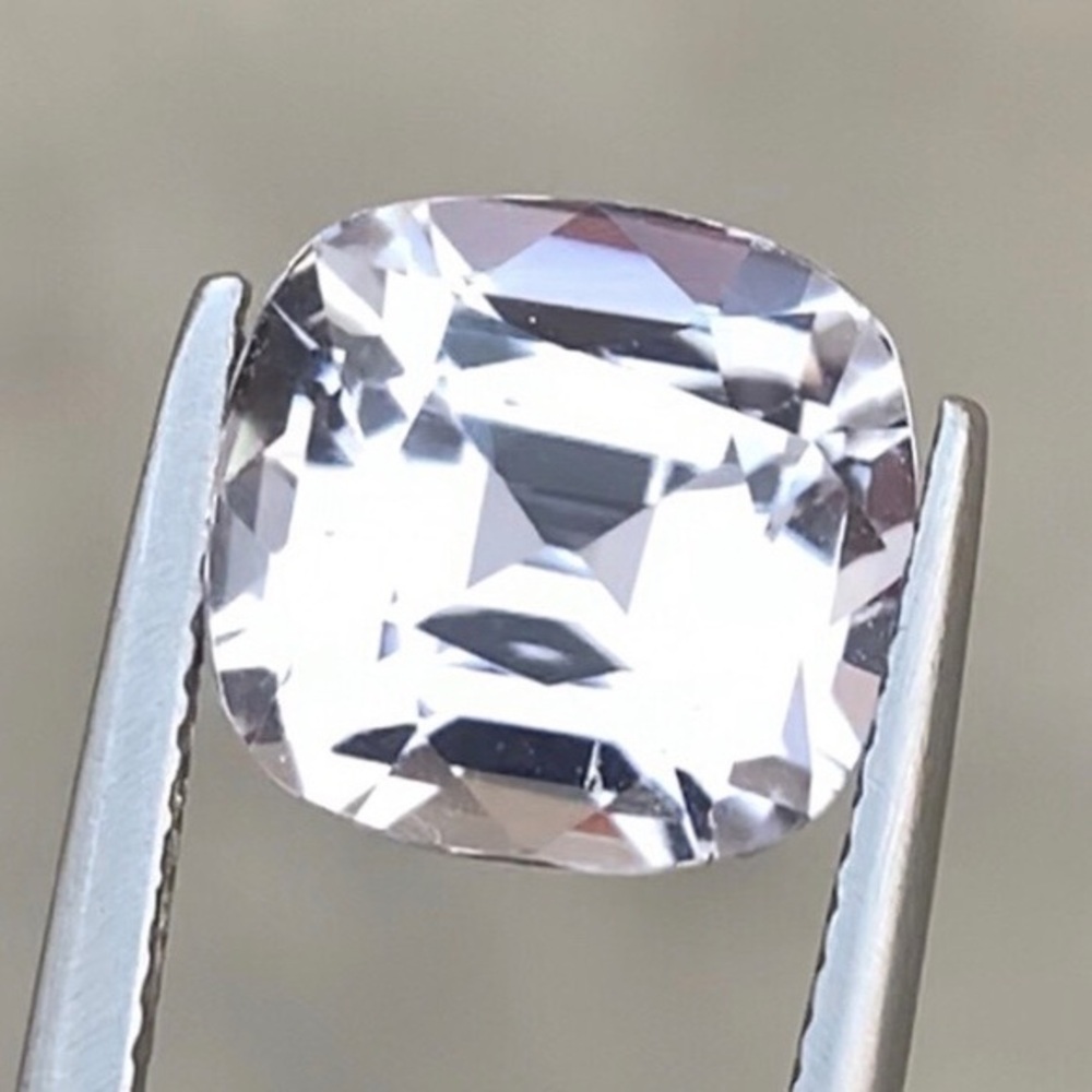7.25 Carats Natural Kunzite Cut Stone from Afghanistan